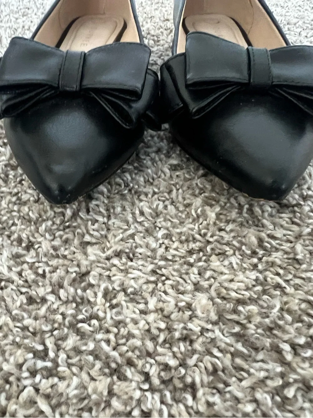 Journee Collection Black Pointed Toe Bow Flats Size 8